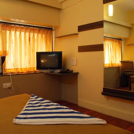 Hotel Golden Palace Pvt Ltd Mumbai Kültér fotó